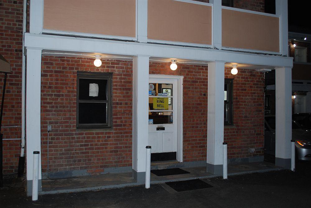 Central Motel Courtyard ไวท์เพลนส์ ภายนอก รูปภาพ
