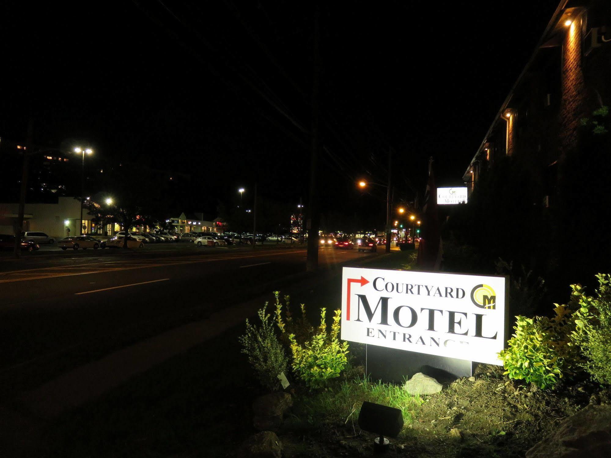 Central Motel Courtyard ไวท์เพลนส์ ภายนอก รูปภาพ