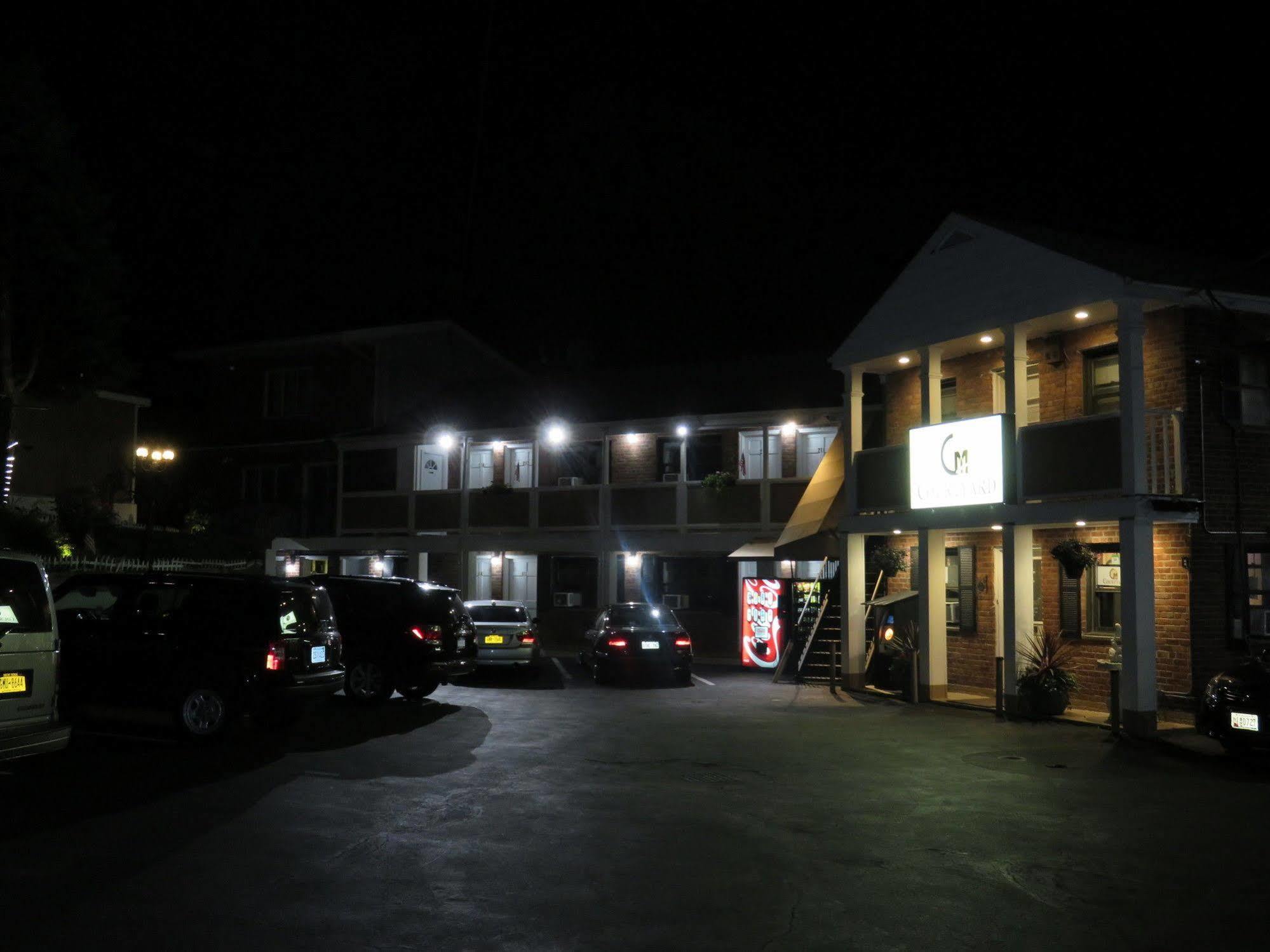 Central Motel Courtyard ไวท์เพลนส์ ภายนอก รูปภาพ
