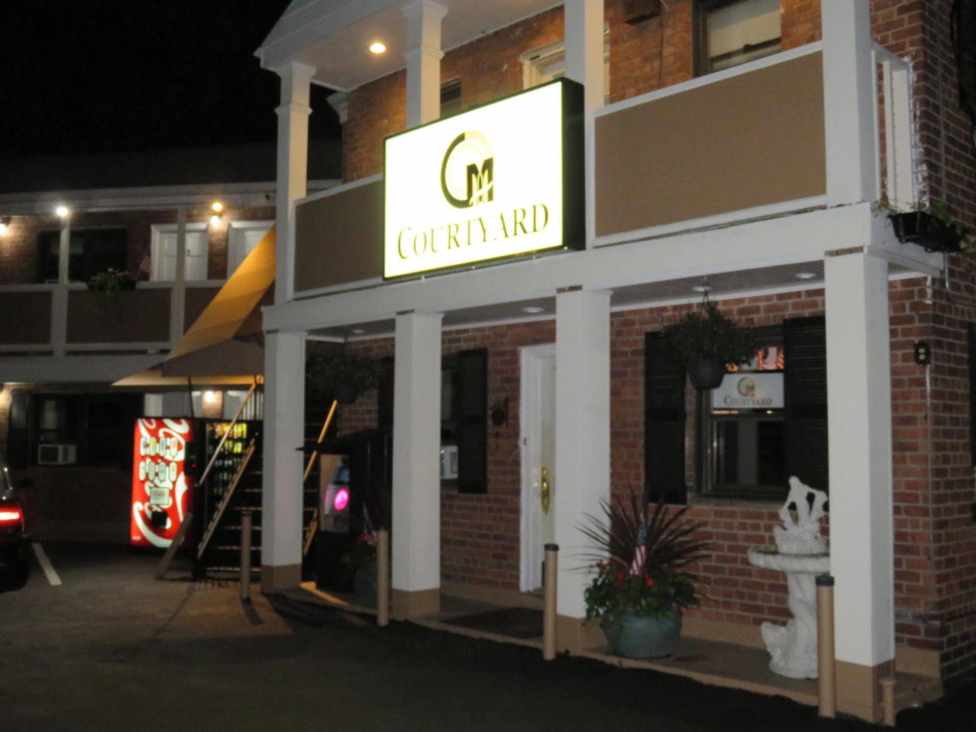Central Motel Courtyard ไวท์เพลนส์ ภายนอก รูปภาพ