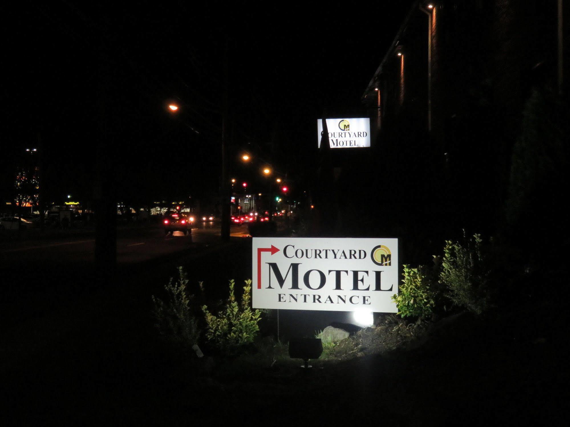 Central Motel Courtyard ไวท์เพลนส์ ภายนอก รูปภาพ