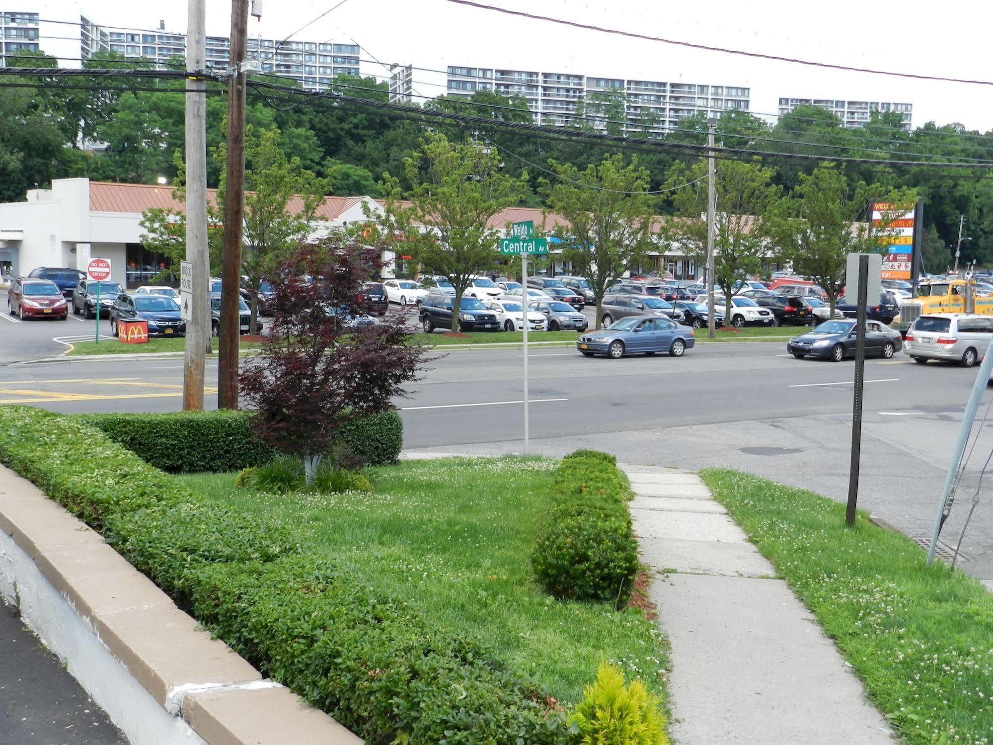 Central Motel Courtyard ไวท์เพลนส์ ภายนอก รูปภาพ